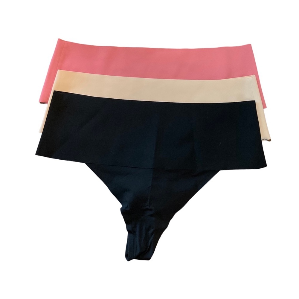 Women's Spanx Undie-tectable Smoothing Thong Bundle Size XL